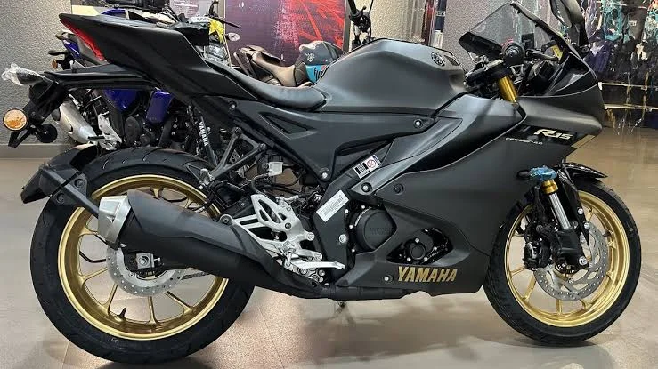 New Yamaha R 15